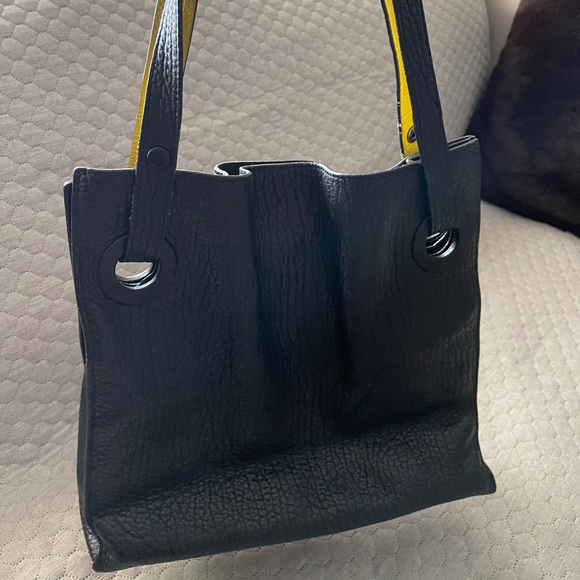 Dilaks Shoulder Bag - Picture 3 of 13